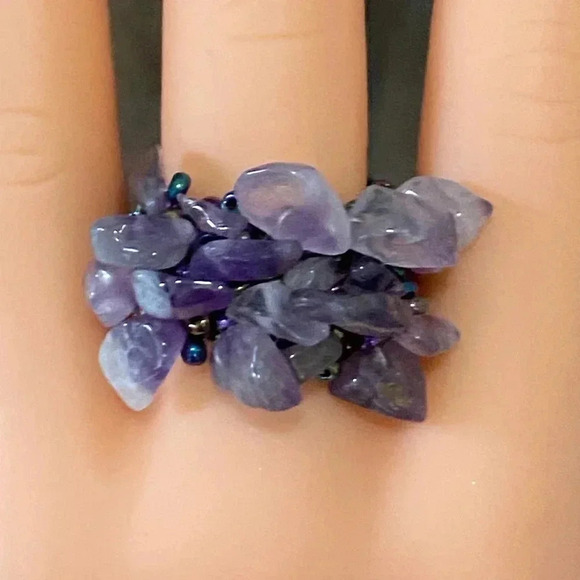 Amethyst Purple Handmade Seed Bead and Stone Chips Stretch Ring - Picture 1 of 3